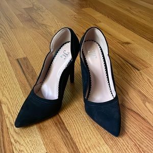 JG black heels